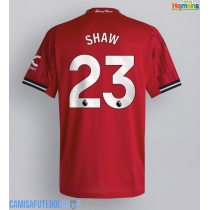 Camisa de time de futebol Manchester United Luke Shaw #23 Replicas 1º Equipamento 2025-26 Manga Curta